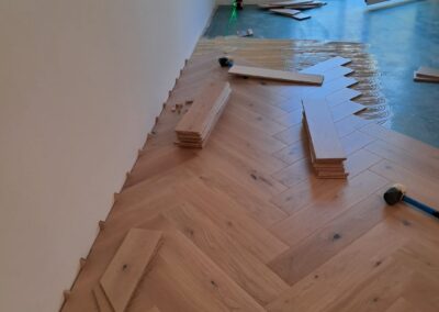 Jodełka klasyczna Cashmire Parkiet Hajnówka – realizacja Demoprojekt