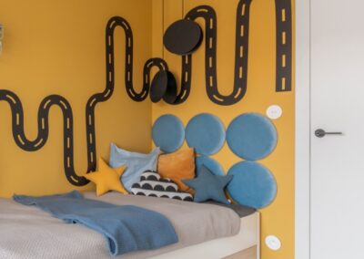 Drewniana podłoga w pokoju dziecka